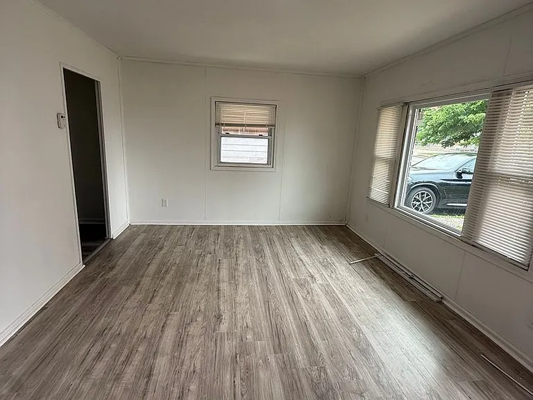 15615 Lotus Dr — Photo 5
