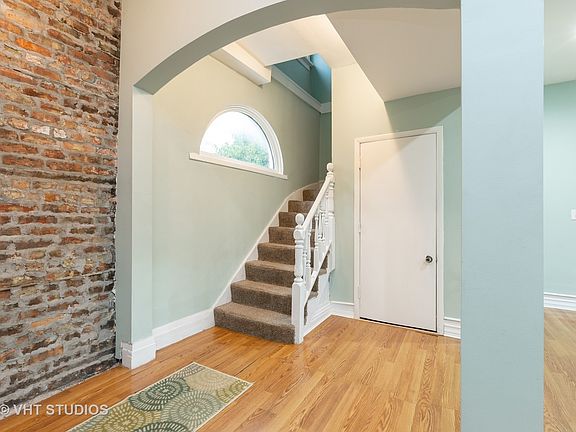 5th image of 1331 S Claremont Ave