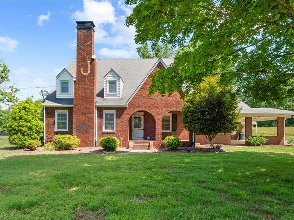 4200 Old Us Highway 421, Hamptonville, NC 27020