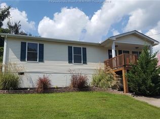 4 Bernard Ct, Saint Albans, WV 25177