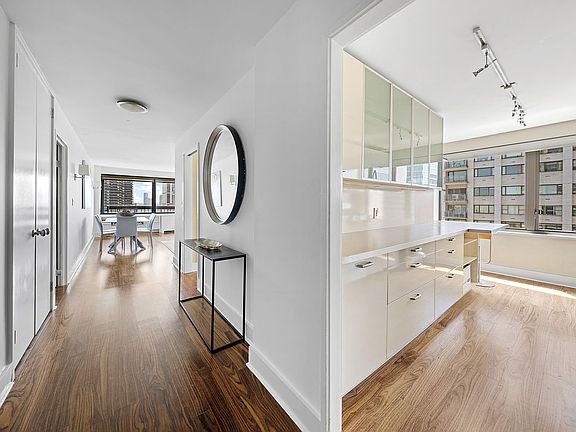 3rd image of 300 E 59th St APT 2701