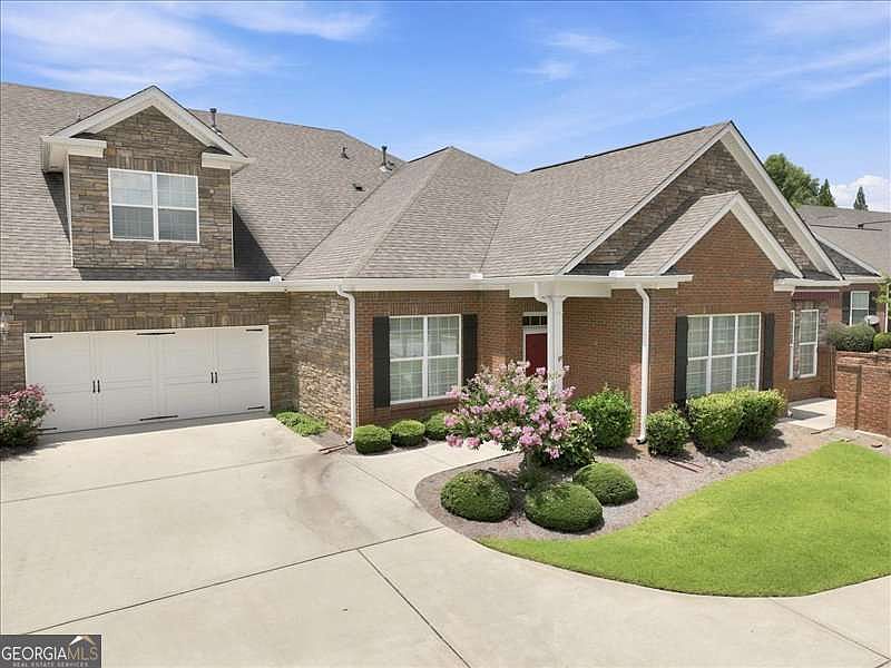 1st image of 601 Haven Cir