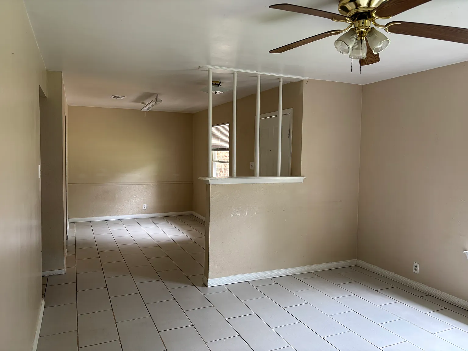 3 bed, 1.5 bath, 1087 sqft, $1,500 — Photo 2