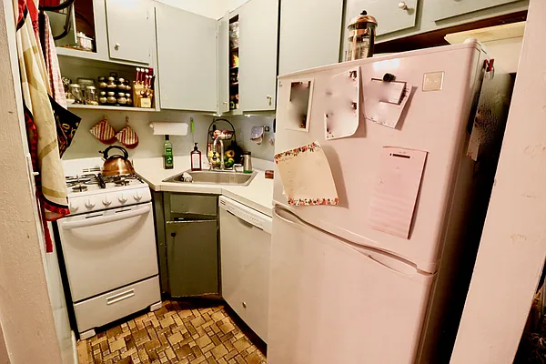 Rented by Spire Group | media 13