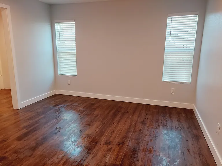 808 S Bois D Arc St — Photo 7