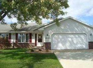 2950 W Big Bend Dr, Appleton, WI 54914