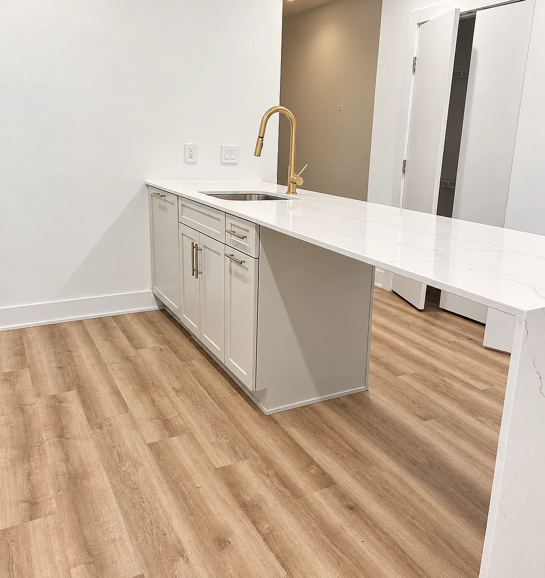 2 bed, 1030 sqft, $3,595 — Photo 4