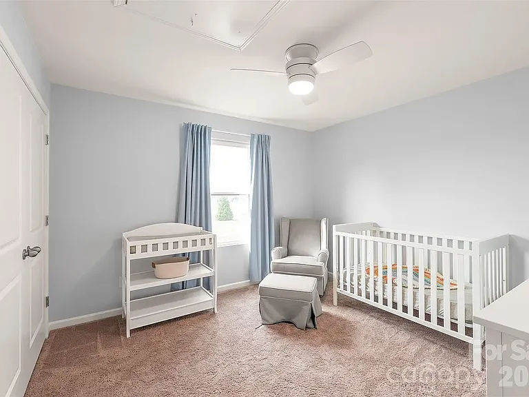460 Caleb St — Photo 13