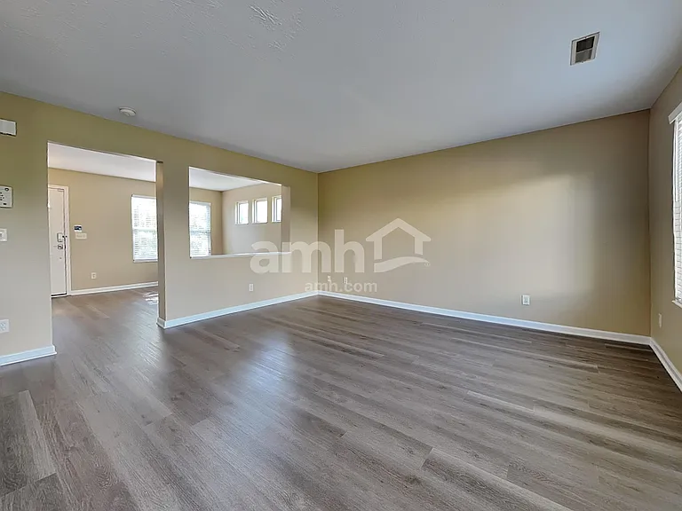 5887 Hayden Dr — Photo 5