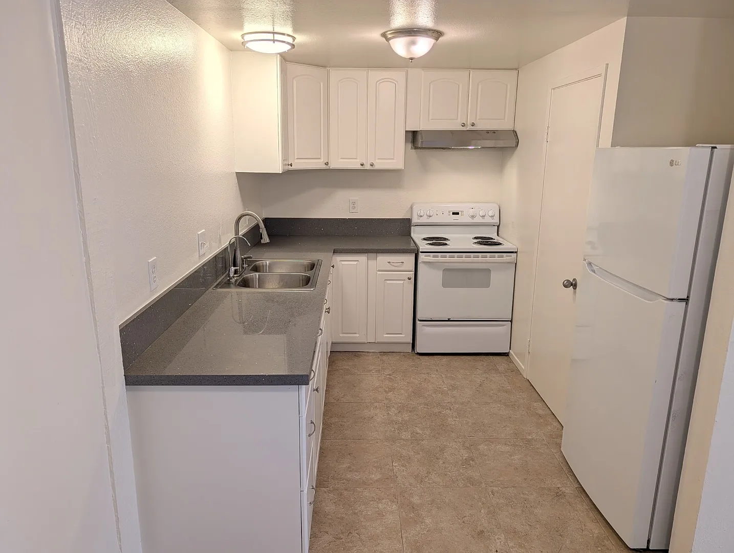 2 bed, 1000 sqft, $2,600 — Photo 4