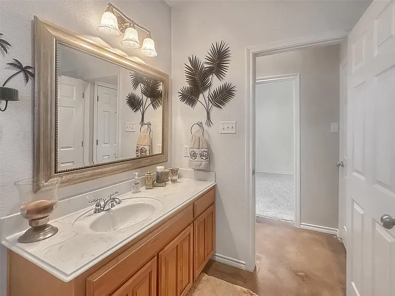 10717 Greenview Ct — Photo 19