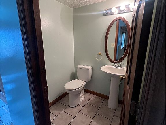 4th image of 68 Saint Michael St