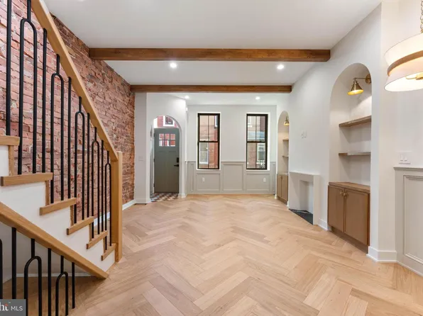 823 Mercer St, Philadelphia, PA 19125