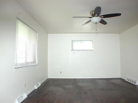 3rd image of 6584 Montevista Dr