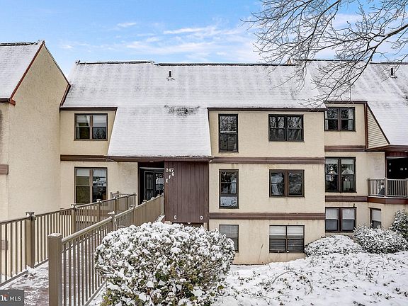 4th image of 247 Shawmont Ave APT C