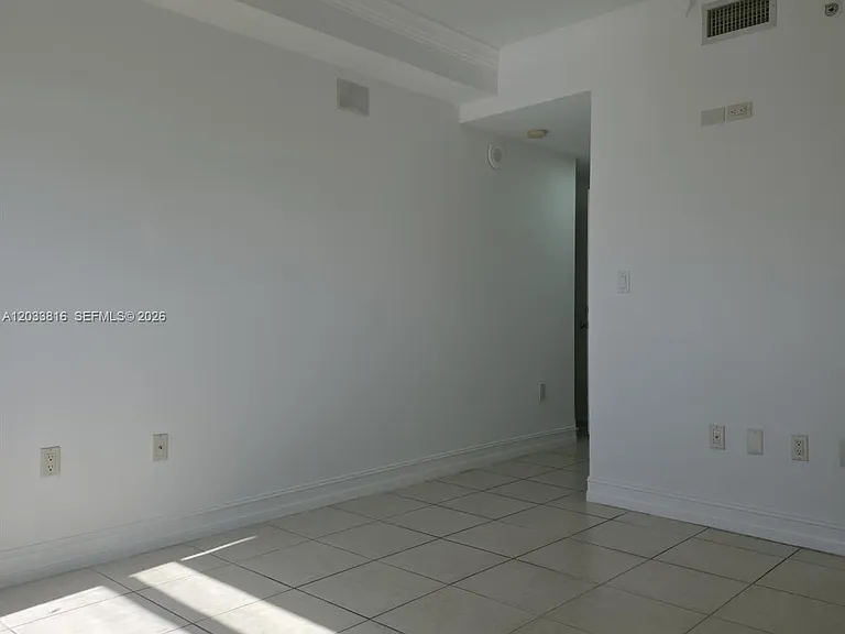 1 Glen Royal Pkwy #1202 — Photo 12