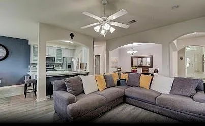 6439 W Linpar Ct — Photo 4