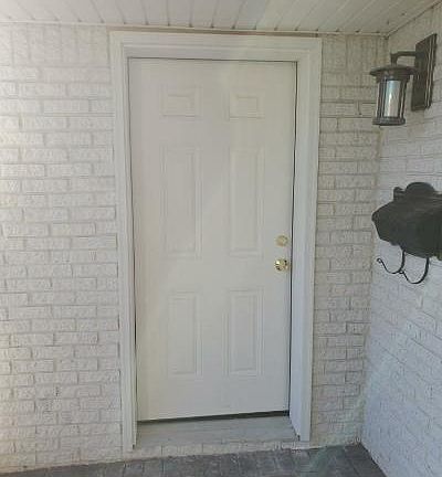 2nd image of 1100 Gloucester Ct