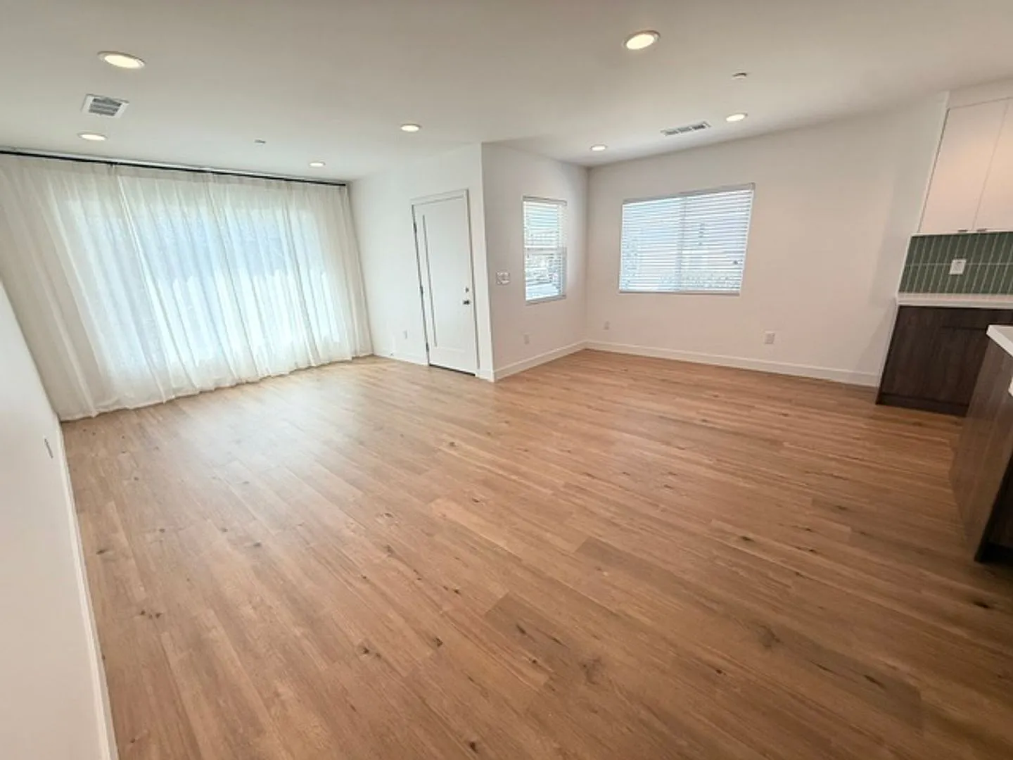 Beautifully Remodeled 3-Bedroom Home in Monterey Park — Photo 4