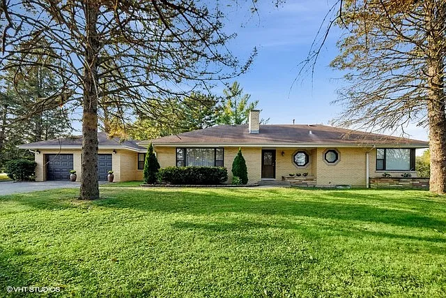 3 Martin Ct photo 1