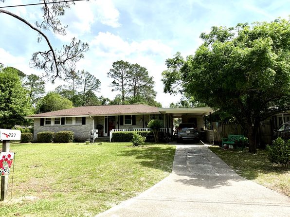 927 Ridgewood Dr, Valdosta, GA 31601