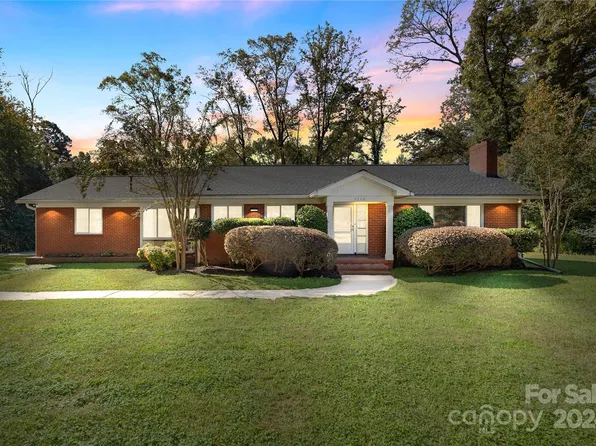 1116 Dooley Dr, Charlotte, NC 28227