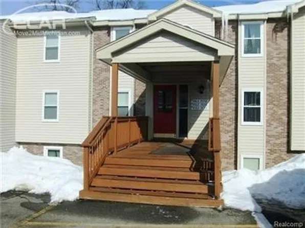 5060 Harbor Oak Dr #49-1, Waterford, MI 48329