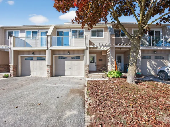 12 Lankin Blvd #22, Orillia, ON L3V 6T2