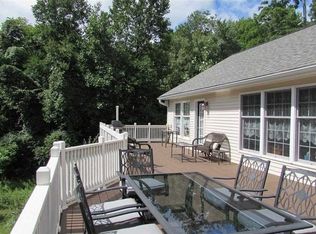 181 Walnut Dr, Pawling, NY 12564