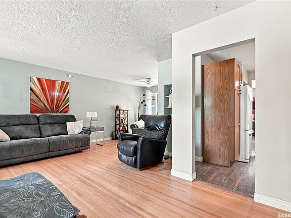 4th image of 1810 Cairns AVENUE