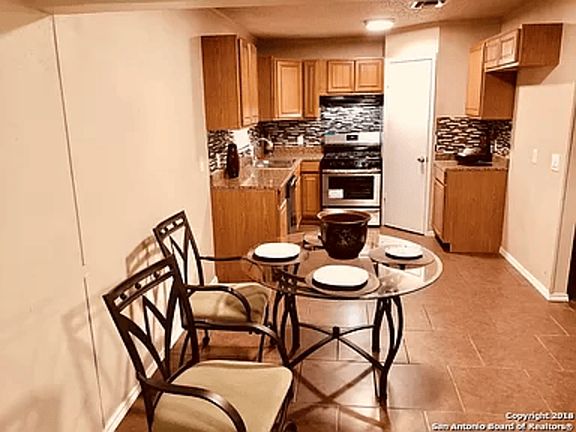 5th image of 2326 Oriley St #1