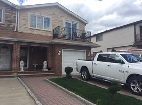 68 Lewiston St, Staten Island, NY