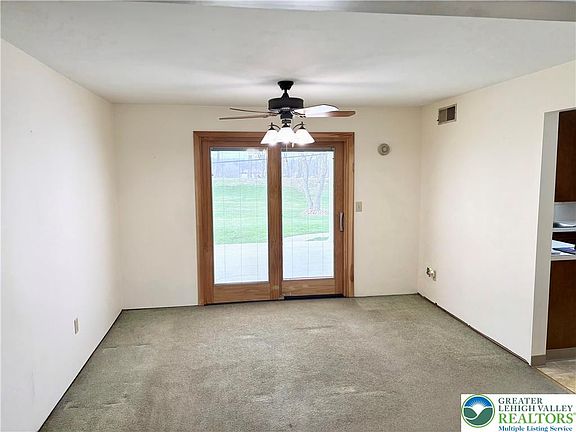 4th image of 3865 Rosewood Ln