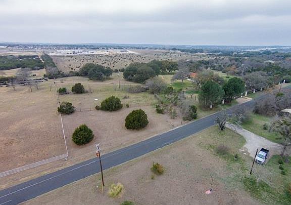 5th image of 129 Lakewood Trl