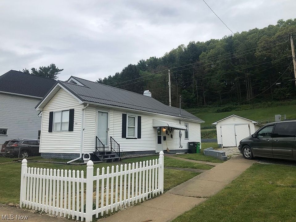 2nd image of 523 Grant St