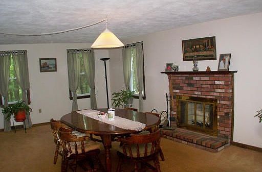 2nd image of 135 Massapoag Rd