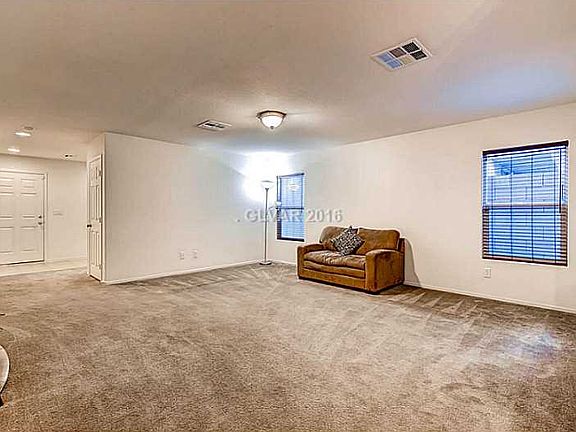 4th image of 10569 Norcross Ave
