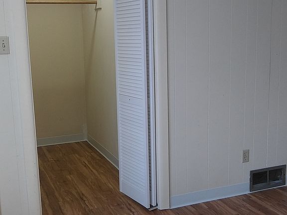 3rd image of 1405 Dr Martin Luther King Jr Ave NE #409-B