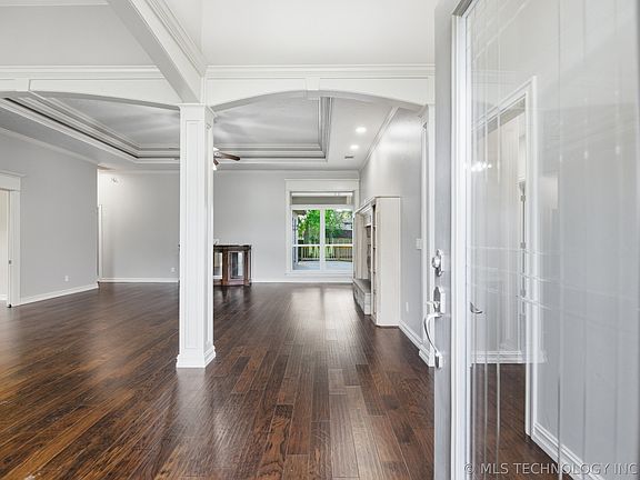 3rd image of 102 Cambridge