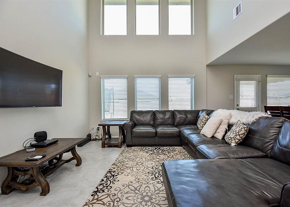 1st image of 3002 Ashlyn Arbor Dr