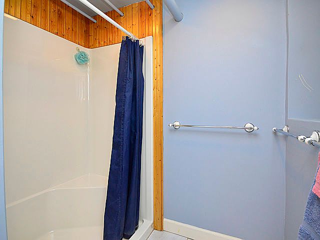 Lower level bath