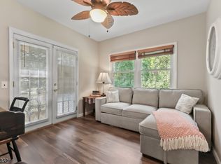37 Chelsea Dr, Whiting, NJ 08759