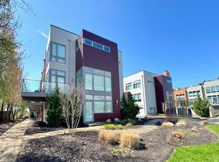 14 Clifton Pointe, Lakewood, OH 44107