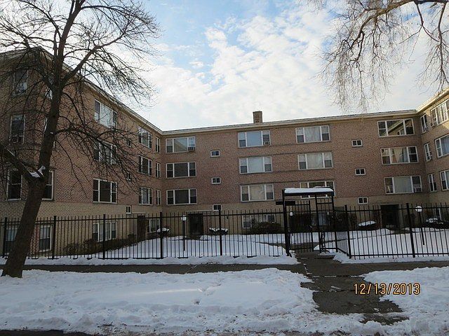 1st image of 6128 N Seeley Ave #3N