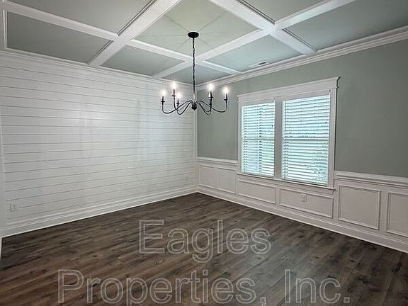 3rd image of 205 Coffman Dr