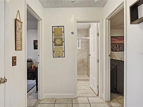 5th image of 601 Marni Dr