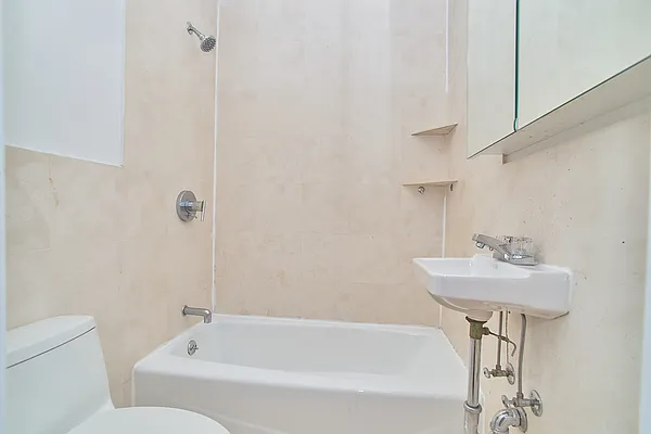 Rented by Keller Williams NYC | media 17