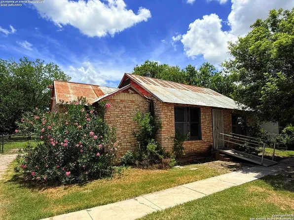 4722 Gibbs Sprawl, Kirby, TX 78219
