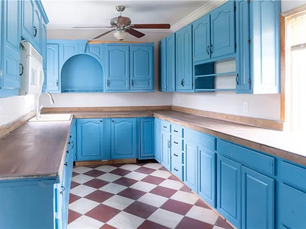 3518 Paseo Blvd, Kansas City, MO 64109