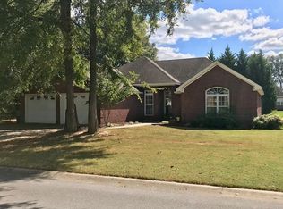 1702 Pleasant Dr, Muscle Shoals, AL 35661